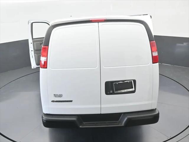 2025 Chevrolet Express Cargo Van RWD 2500 Regular Wheelbase WT