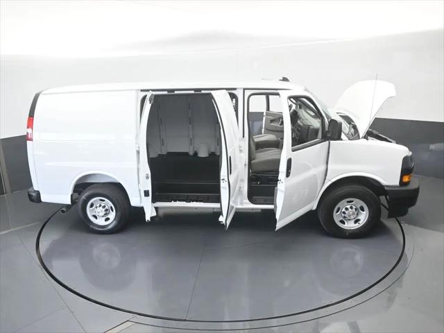 2025 Chevrolet Express Cargo Van RWD 2500 Regular Wheelbase WT