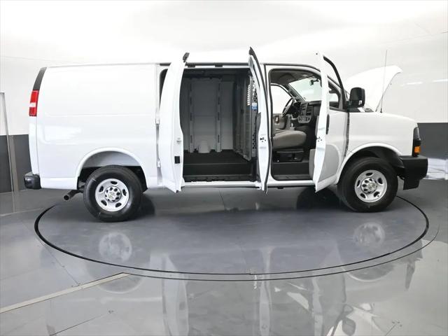 2025 Chevrolet Express Cargo Van RWD 2500 Regular Wheelbase WT