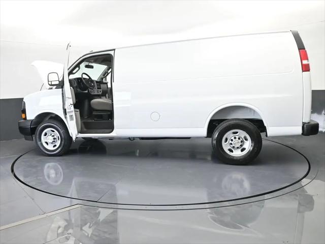 2025 Chevrolet Express Cargo Van RWD 2500 Regular Wheelbase WT