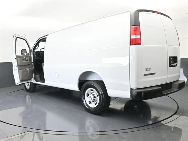 2025 Chevrolet Express Cargo Van RWD 2500 Regular Wheelbase WT