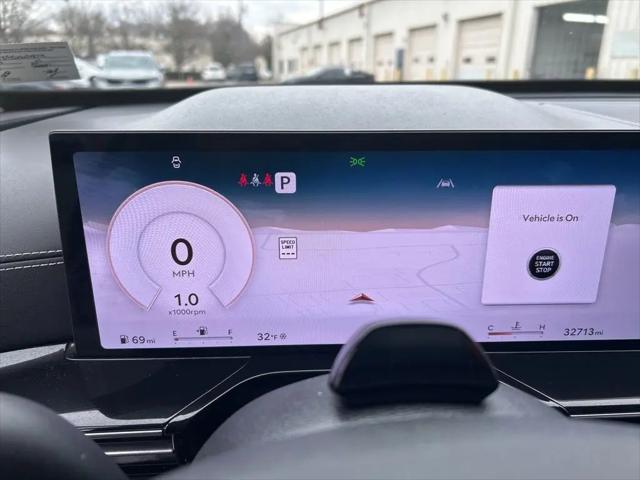 2025 Genesis GV80 2.5T Standard AWD