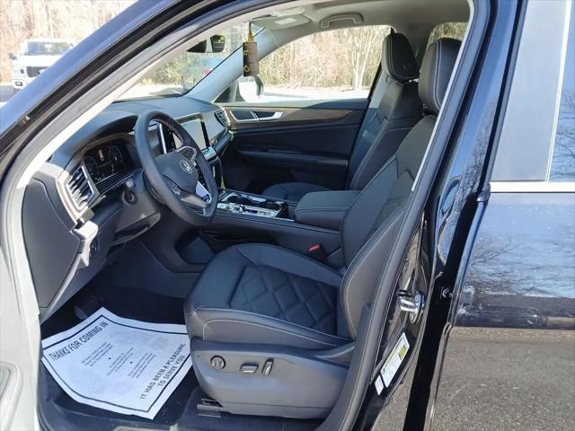 2026 Volkswagen Atlas SE with Technology