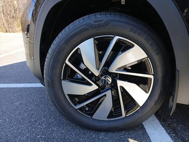 2026 Volkswagen Atlas SE with Technology