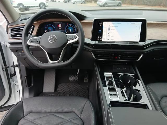 2026 Volkswagen Atlas SE with Technology
