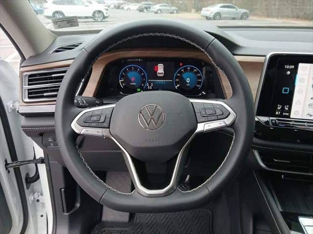 2026 Volkswagen Atlas SE with Technology