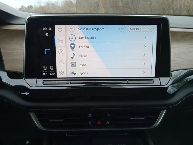 2026 Volkswagen Atlas SE with Technology