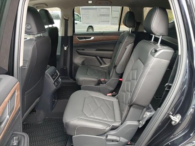2026 Volkswagen Atlas SE with Technology