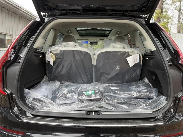 2026 Volvo XC90 Plug-In Hybrid Ultra Dark Theme, T8 AWD, Electric/Gasoline, 6 Seats