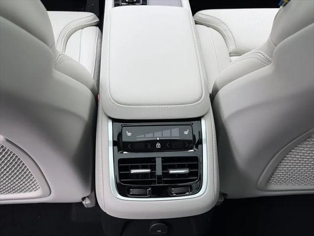 2026 Volvo XC90 Plug-In Hybrid Ultra Dark Theme, T8 AWD, Electric/Gasoline, 6 Seats