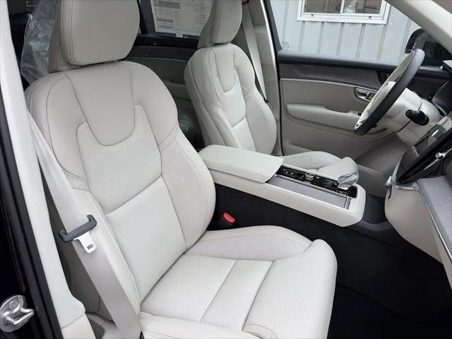 2026 Volvo XC90 Plug-In Hybrid Ultra Dark Theme, T8 AWD, Electric/Gasoline, 6 Seats