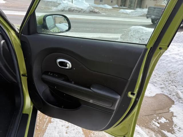 2015 Kia Soul Base