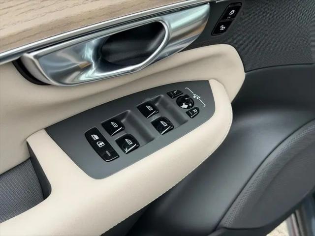 2026 Volvo XC90 Plus, B5 AWD Gas (mild hybrid), Gasoline, Bright, 7 Seats