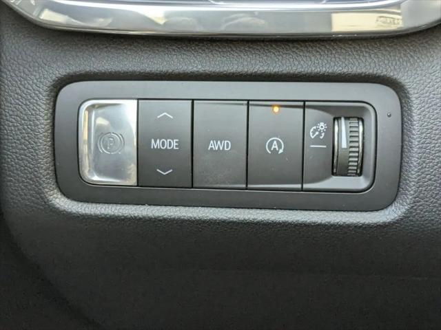 2026 GMC Acadia Denali AWD
