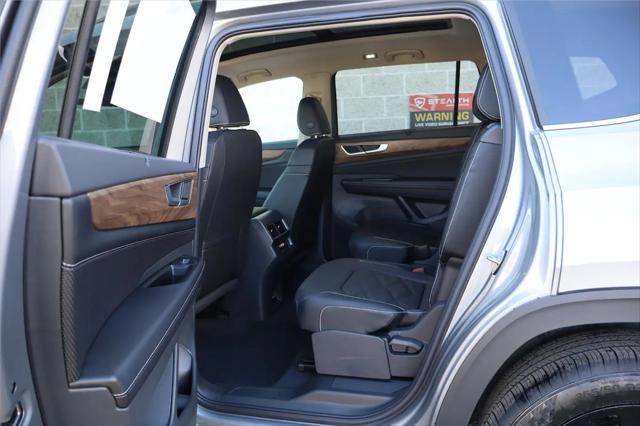 2026 Volkswagen Atlas SE with Technology