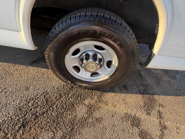 2009 Chevrolet Express Work Van