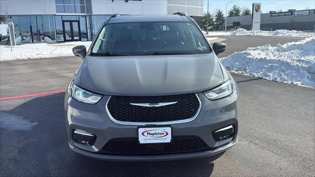 2022 Chrysler Pacifica Touring L AWD