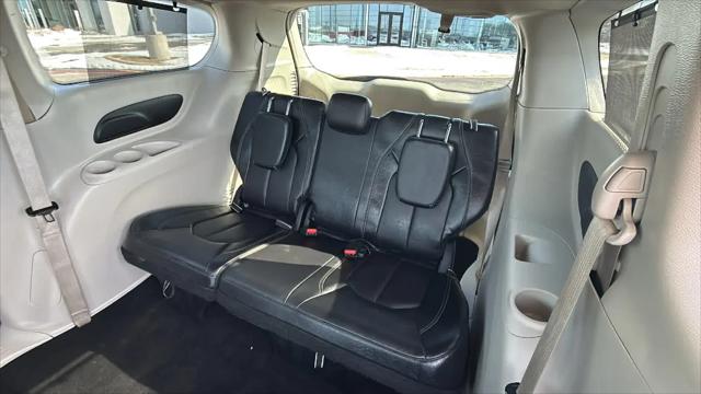2022 Chrysler Pacifica Touring L AWD