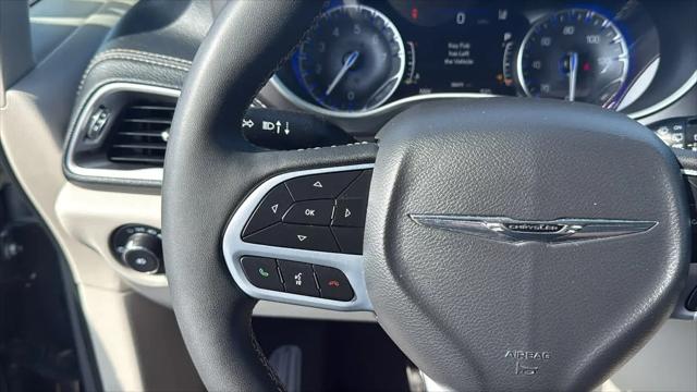 2022 Chrysler Pacifica Touring L AWD