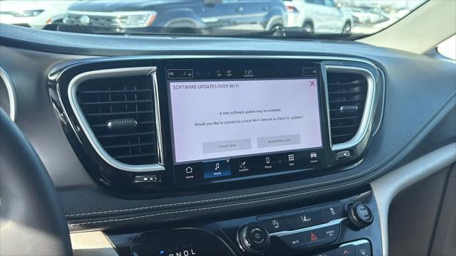 2022 Chrysler Pacifica Touring L AWD