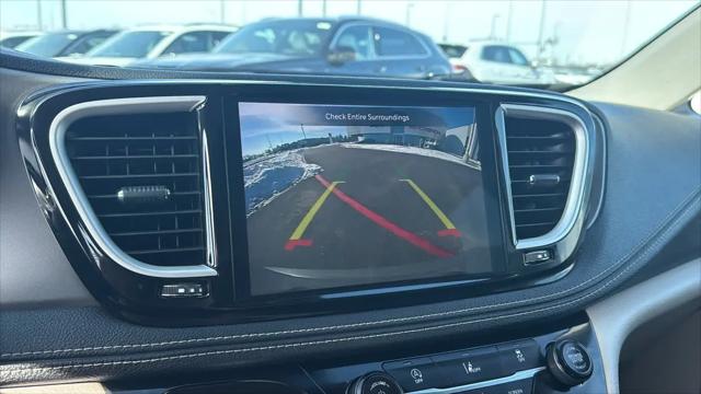 2022 Chrysler Pacifica Touring L AWD