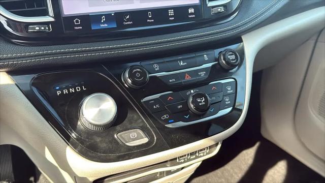 2022 Chrysler Pacifica Touring L AWD