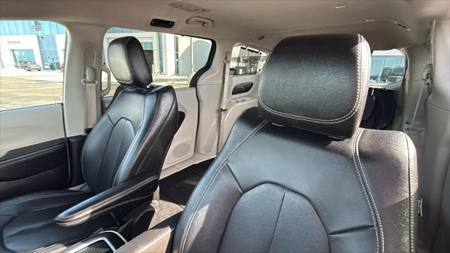 2022 Chrysler Pacifica Touring L AWD