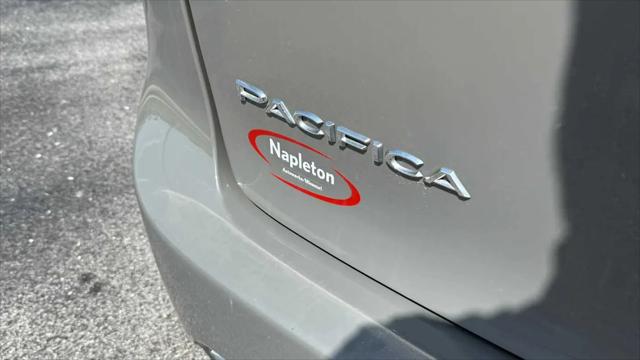 2022 Chrysler Pacifica Touring L AWD