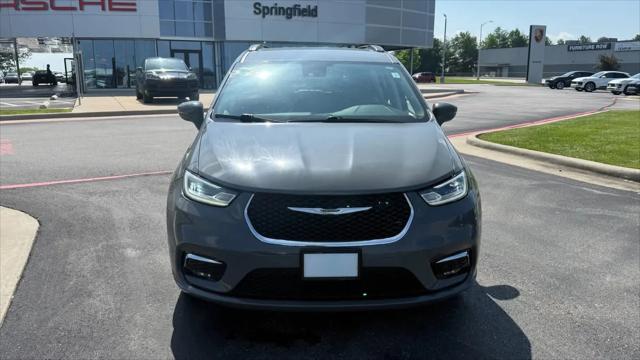 2022 Chrysler Pacifica Touring L AWD