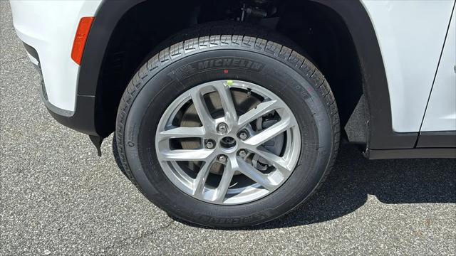 2026 Jeep Grand Cherokee L Altitude 4x4
