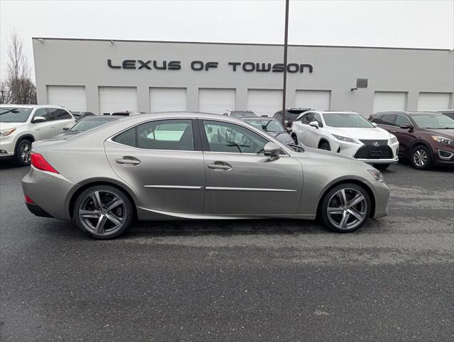 2020 Lexus IS 300 300 2020 Lexus IS 300 300