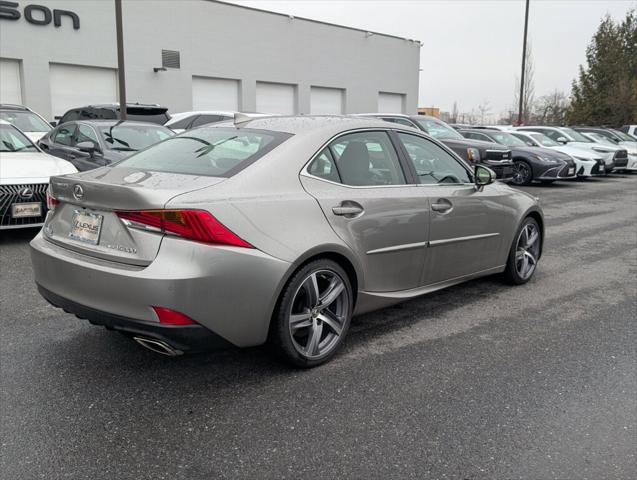 2020 Lexus IS 300 300 2020 Lexus IS 300 300