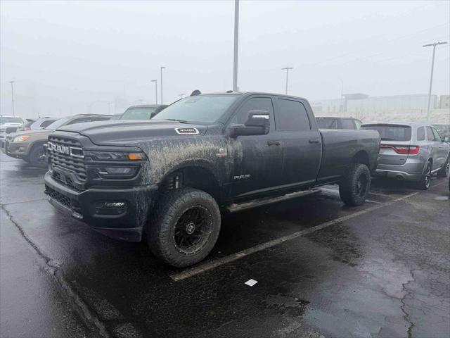 2025 RAM 3500 Big Horn Crew Cab 4x4 8 Box