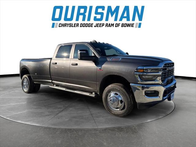 2026 RAM 3500 Tradesman Crew Cab 4x4 8 Box