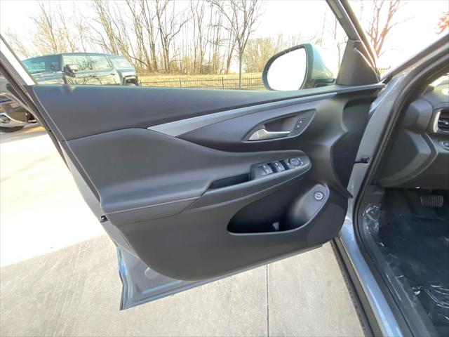 2026 Buick NV Preferred FWD