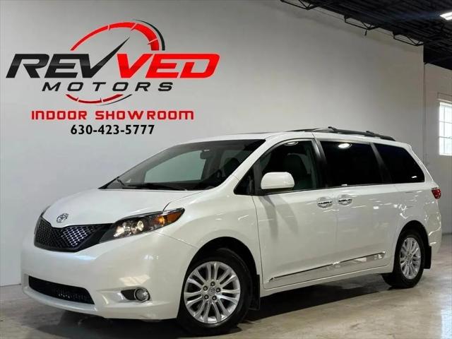 2017 Toyota Sienna XLE 8 Passenger for sale in Addison, IL