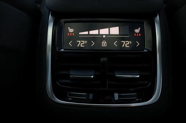 2026 Volvo XC90 Ultra, B6 AWD Gas (mild hybrid), Gasoline, Bright, 7 Seats