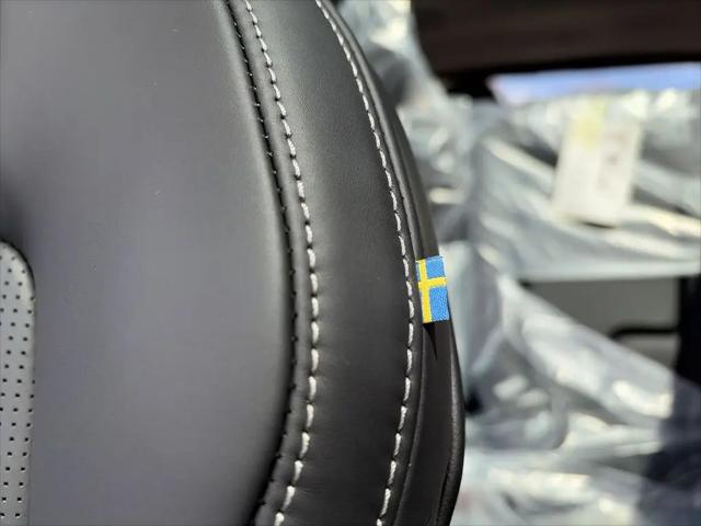 2026 Volvo XC90 Ultra, B6 AWD Gas (mild hybrid), Gasoline, Bright, 7 Seats