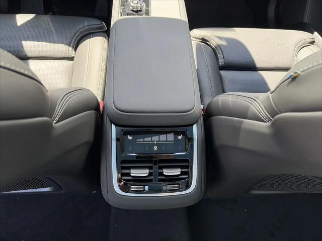 2026 Volvo XC90 Ultra, B6 AWD Gas (mild hybrid), Gasoline, Bright, 7 Seats