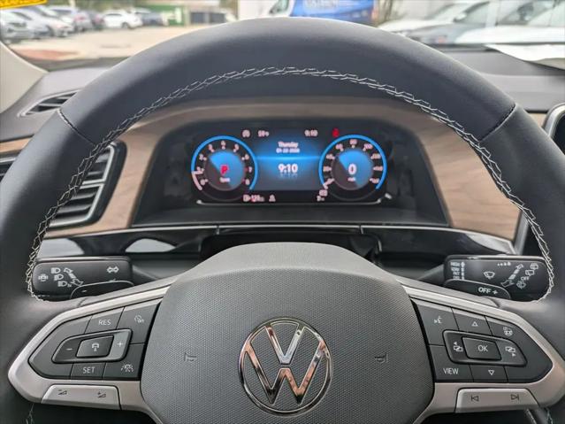 2026 Volkswagen Atlas SE with Technology
