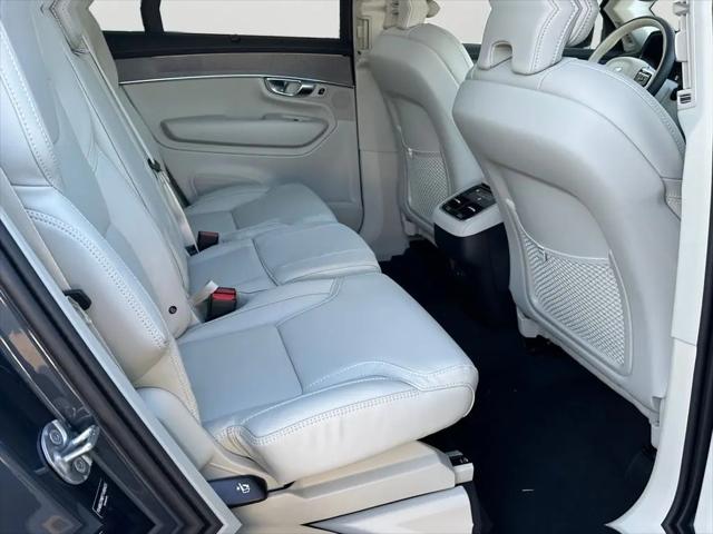 2026 Volvo XC90 Ultra Dark Theme, B6 AWD Gas (mild hybrid), Gasoline, 7 Seats