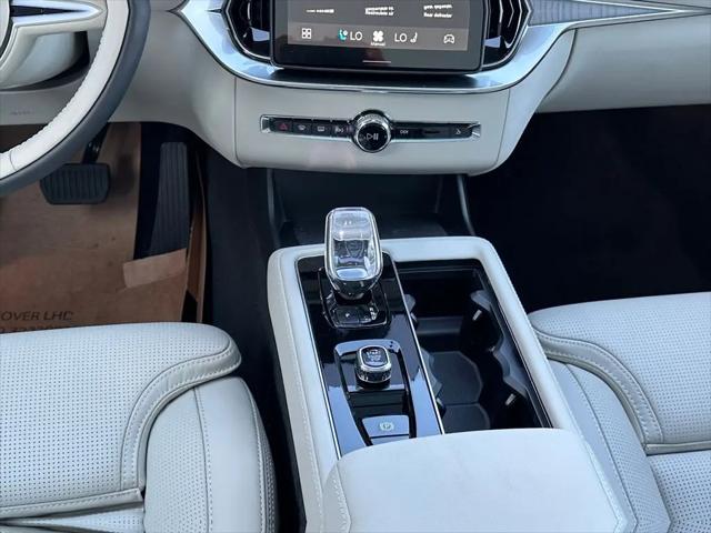 2026 Volvo XC90 Ultra Dark Theme, B6 AWD Gas (mild hybrid), Gasoline, 7 Seats