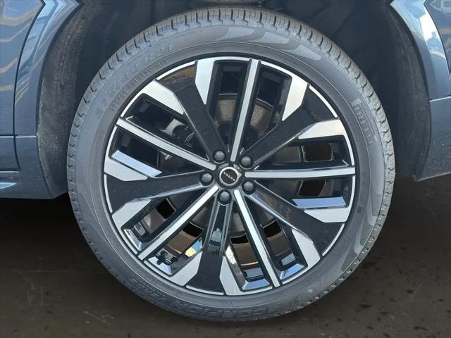 2026 Volvo XC90 Ultra Dark Theme, B6 AWD Gas (mild hybrid), Gasoline, 7 Seats