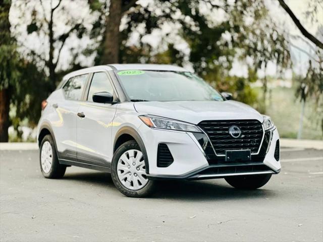 2023 Nissan Kicks S Xtronic CVT