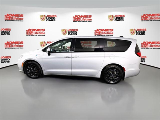 2023 Chrysler Pacifica Hybrid Touring L