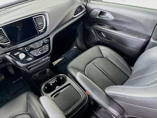 2023 Chrysler Pacifica Hybrid Touring L