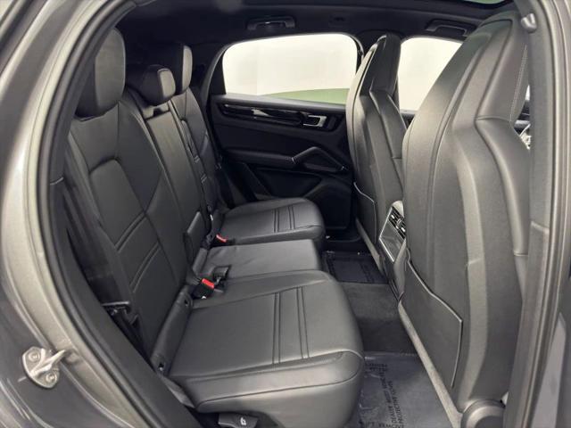 2023 Porsche Cayenne E-Hybrid Platinum Edition