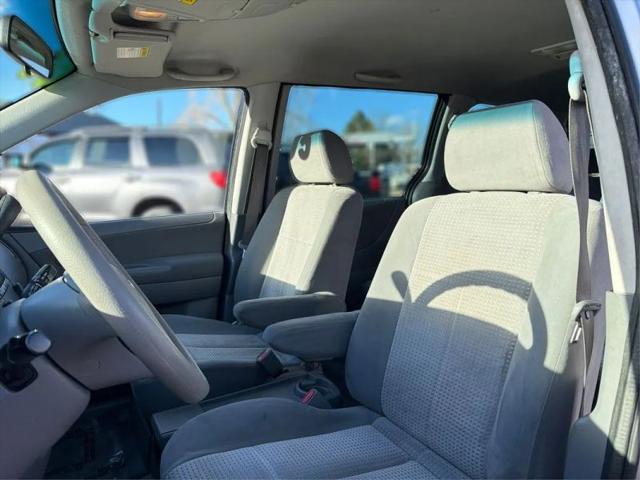 2005 Mazda MPV LX
