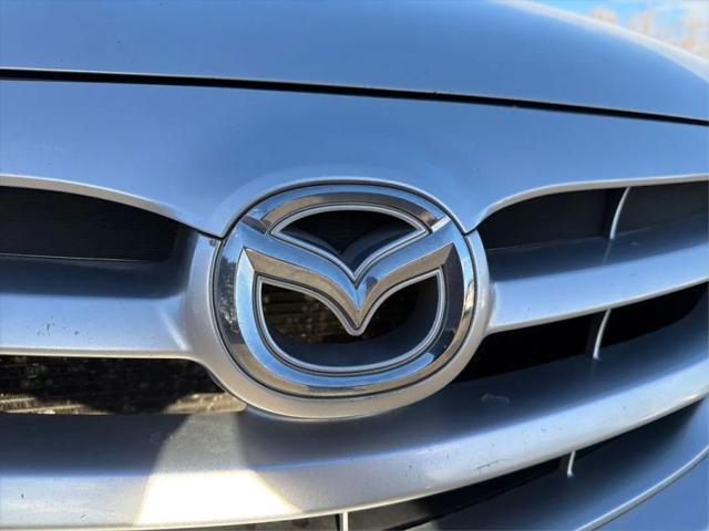 2005 Mazda MPV LX