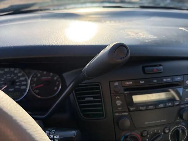 2005 Mazda MPV LX